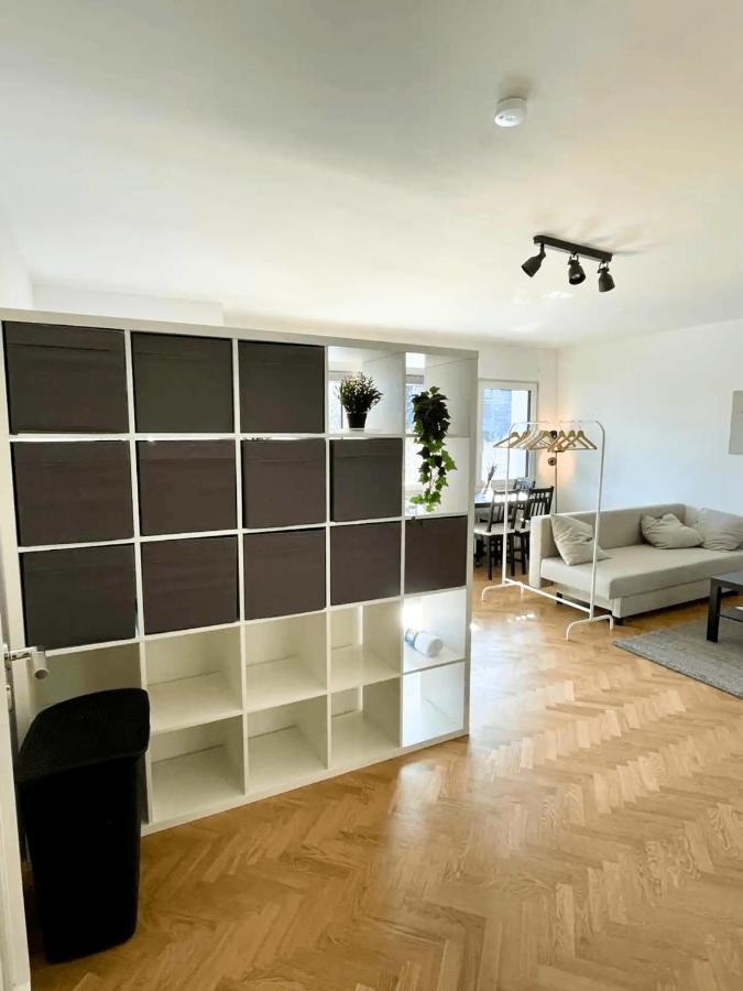Cozy Apartment With Kitchen + Balcony New! Essen Eksteriør bilde
