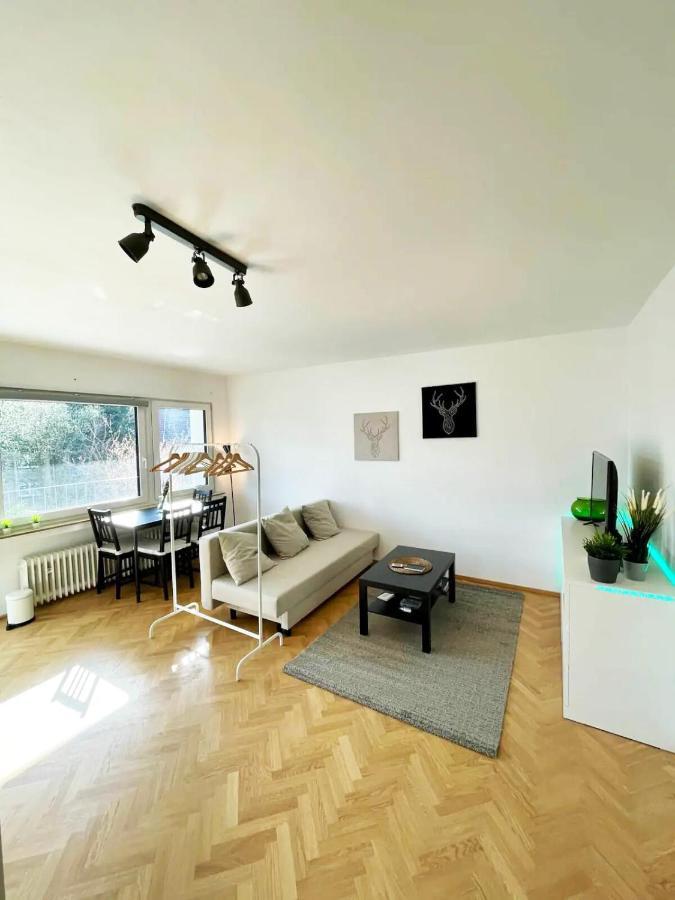 Cozy Apartment With Kitchen + Balcony New! Essen Eksteriør bilde