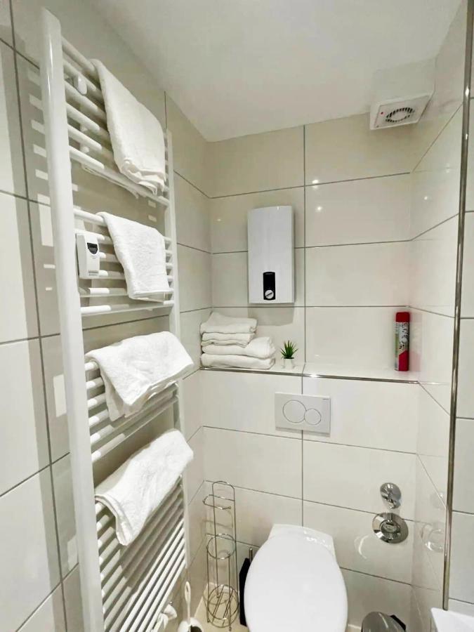 Cozy Apartment With Kitchen + Balcony New! Essen Eksteriør bilde